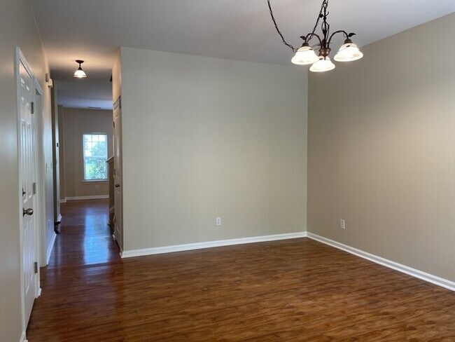 Building Photo - 130 Grand Oaks Dr