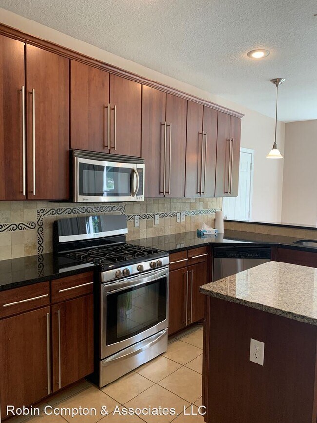 Building Photo - 4 br, 4 bath House - 115 Savannah Rd