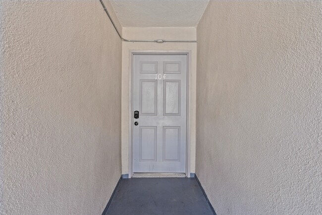 Foto del edificio - 15286 Sutton St