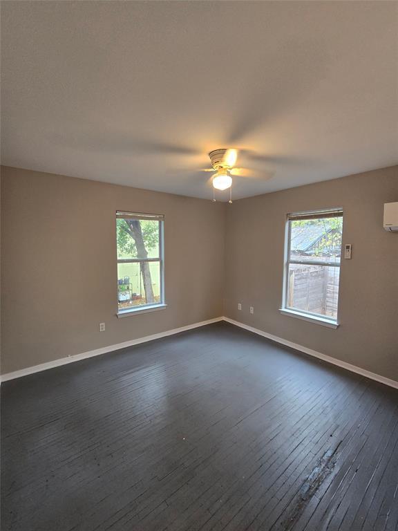 Foto del edificio - 1703 Maple Ave