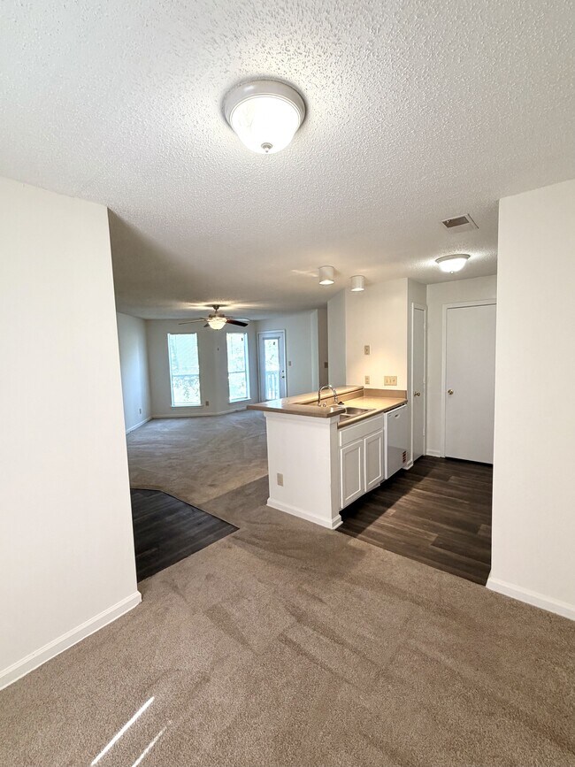 Foto del edificio - 28 Hamiltons Harbor Dr