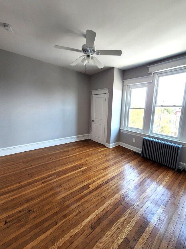 Building Photo - 5039 Springfield Ave