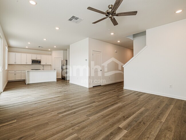 Foto del edificio - 2342 Dolly Ave
