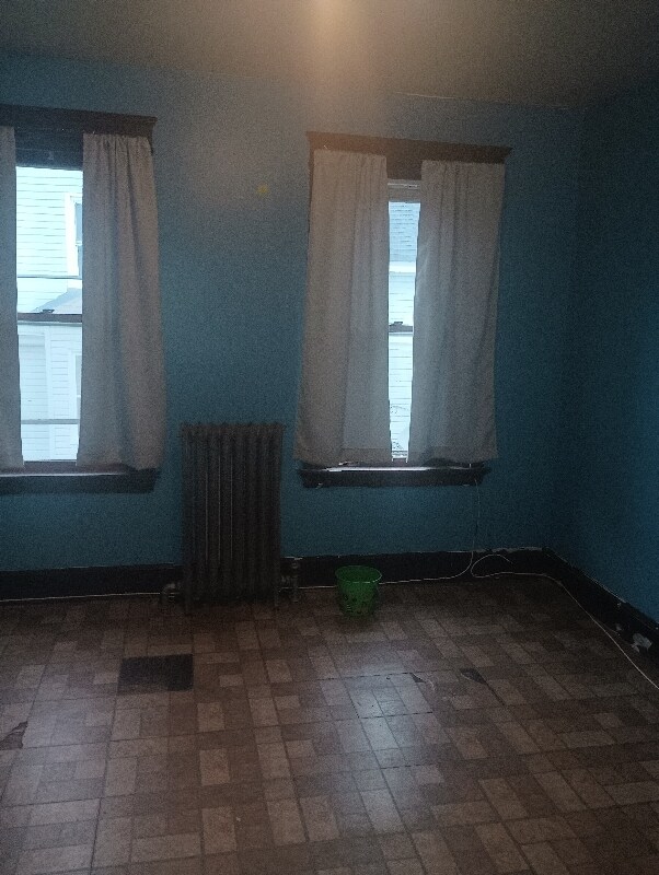 Building Photo - 33 Elmwood Ave