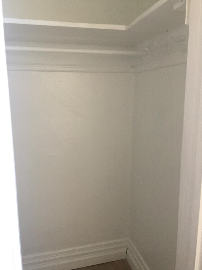 Building Photo - 3543 California Ave