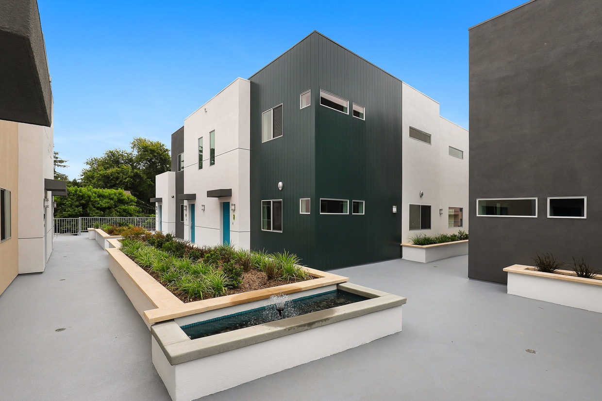 Foto principal - 2000 Lake Ave