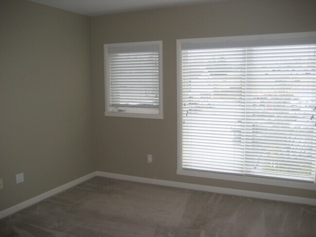 Master Bed - 3300 Meridian Ave N
