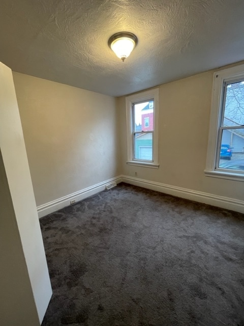 Building Photo - 817 N Sheridan Ave