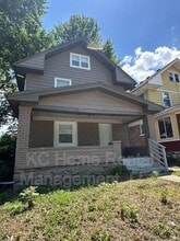 Building Photo - 3203 E 26th Terrace