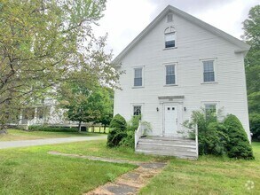 Building Photo - 526 Canaan St