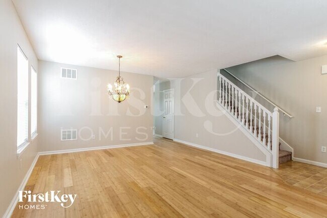 Building Photo - 8588 N Springview Dr