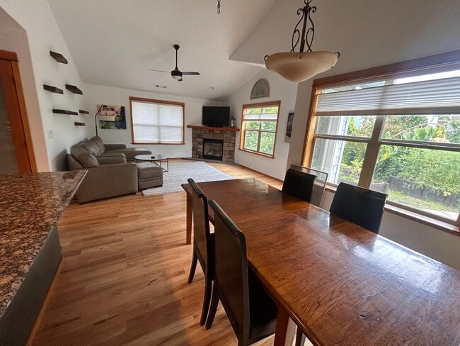 Foto del edificio - 1033 Crimson Ct