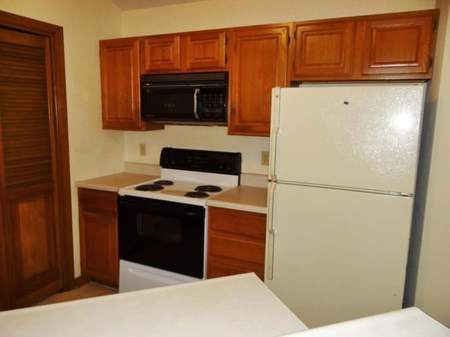 Building Photo - 1606 Park De Ville Pl