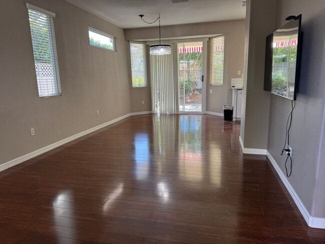 Building Photo - Cute home in Sun City Roseville 55+ community