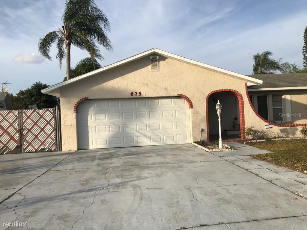 Foto principal - 3 br, 2 bath House - 675 Thomas Jefferson Way