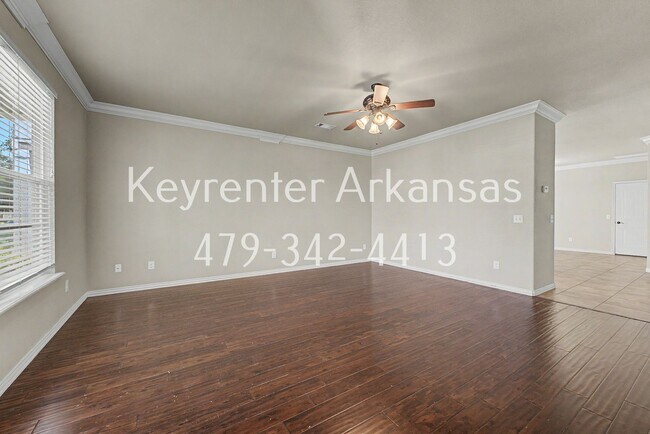 Foto del edificio - 592 N Longfellow Ln
