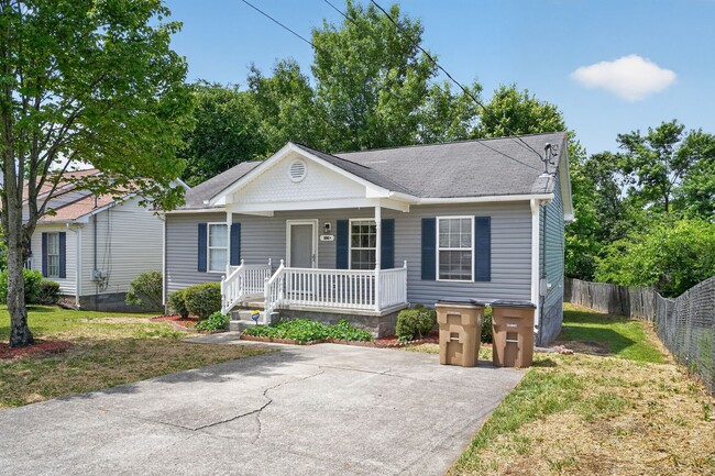 Building Photo - 3329D Moorewood Dr