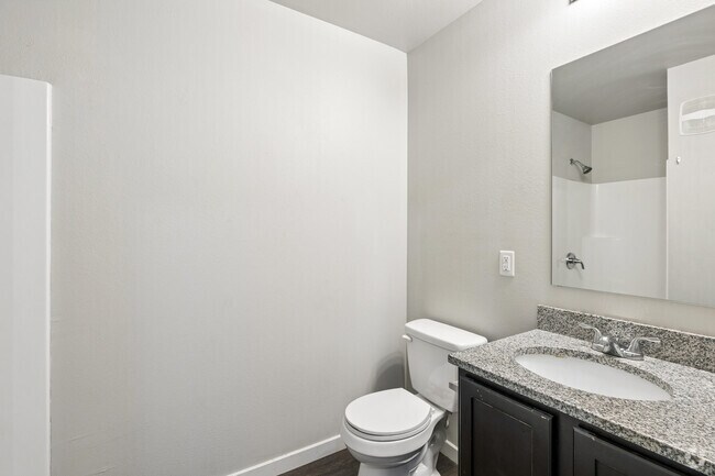 Studio Loft - 415SF - Bathroom - Prime Place Stillwater