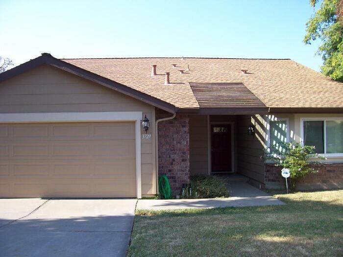 Beautiful 3/2 Home in Antelope! 3729 Light... House for Rent in