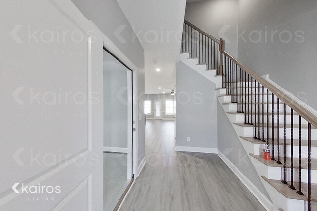 Building Photo - 3713 Oak Leaf Wy