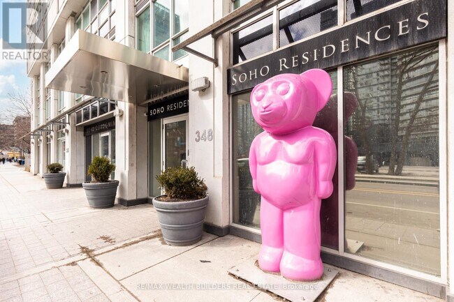 Photo du bâtiment - 350 Wellington St W