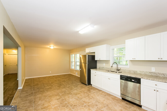 Foto del edificio - 3510 Ingledale Dr SW