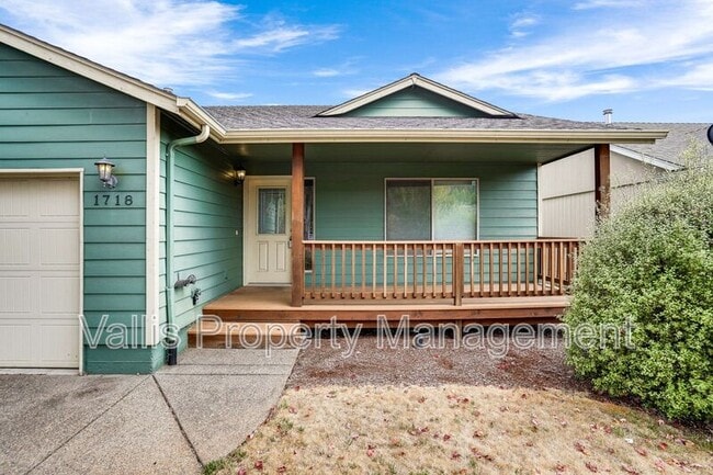 Building Photo - 1718 Salmon River St NW