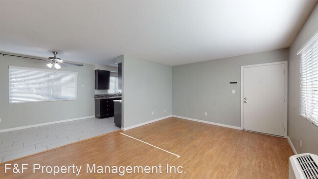 Building Photo - 4025 Arizona St