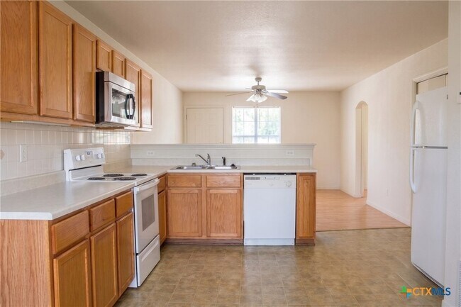 Foto del edificio - 413 Brittney Way