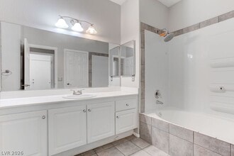 Building Photo - 325 Brilliant Summit Cir