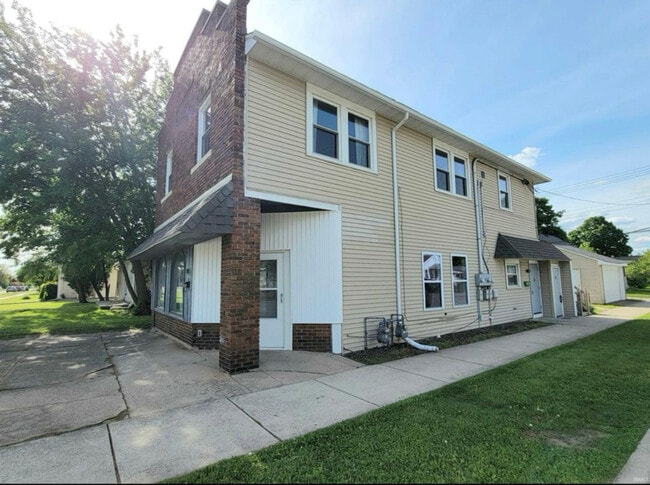Building Photo - 1702 Milburn Blvd