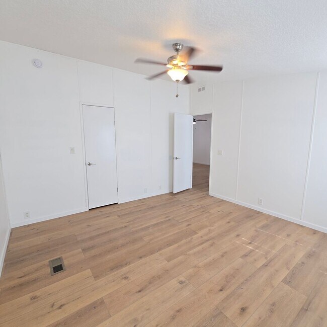 Foto del edificio - 3186 W Green Park Dr