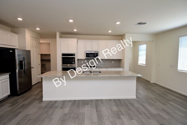 Foto del edificio - Gladden Farms 3 Bed 2 Bath+Den - 3 Car Garage