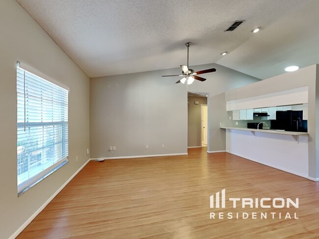 Building Photo - 4613 S Country Hills Ct