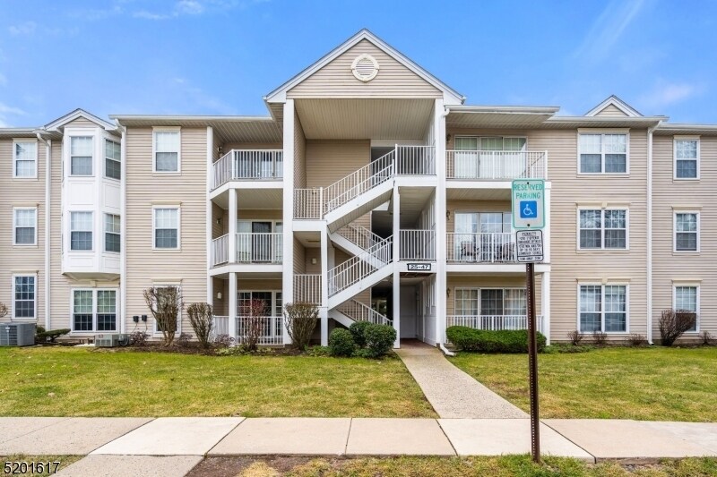 25 Lindsey Ct, Franklin Township, NJ 08823 House Rental in Franklin Township, NJ