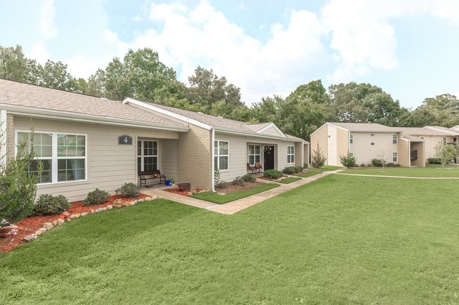 Building Photo - Hillside Apartments