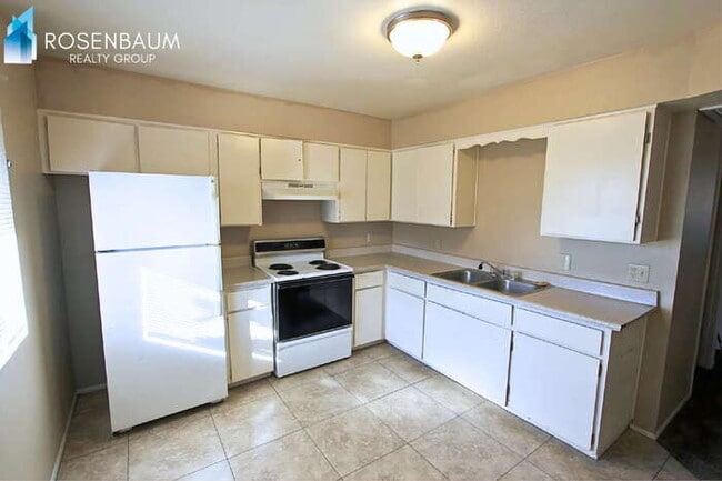 Building Photo - 1756 E 6th Ave