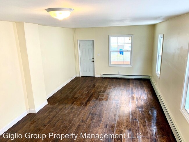 Building Photo - 2115-2117 Wayne Ave