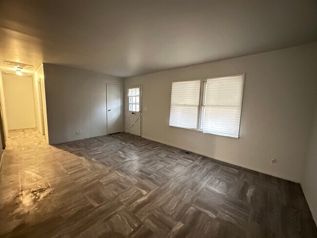 Foto del edificio - 1503 Eastview Ave