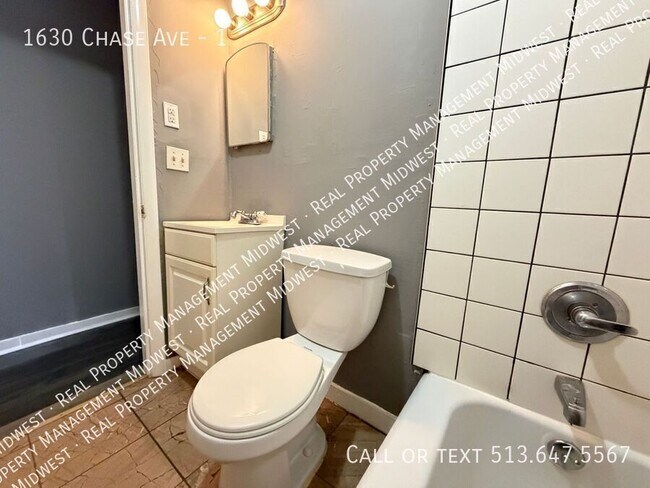 Foto del edificio - 1630 Chase Ave
