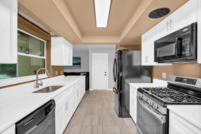 Building Photo - 2445 Keiser Ct