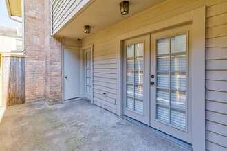Building Photo - 14600 Fonmeadow Dr