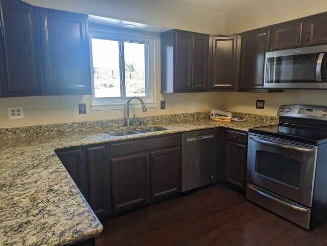 Foto del edificio - 5181 S Truckee St
