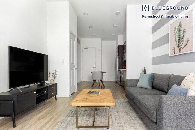 Foto del edificio - 7403 La Tijera Blvd