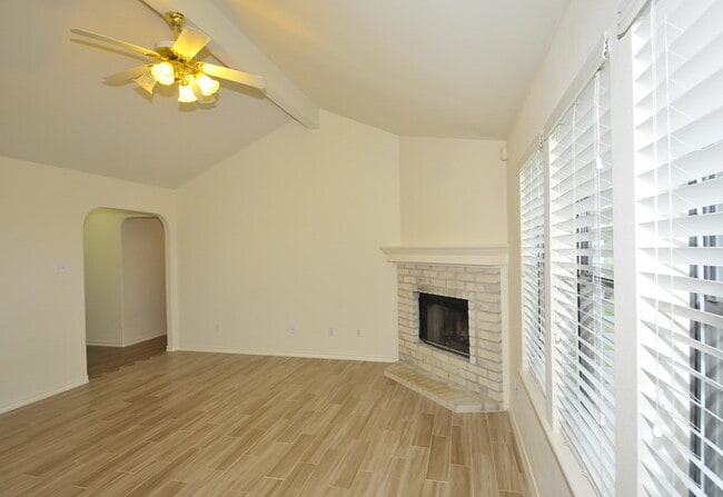 Building Photo - 13934 Windjammer Dr