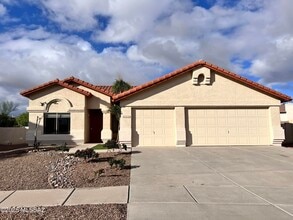 Building Photo - 8679 N Ahwatukee Way