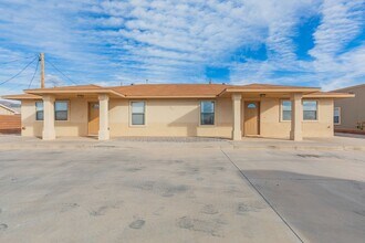 Building Photo - 711 S Florida Ave