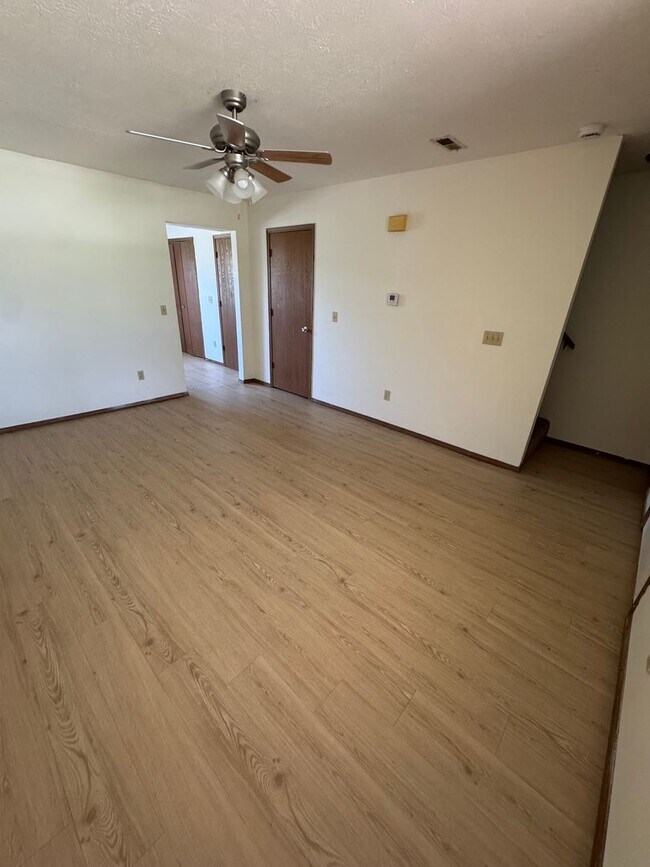 Foto del edificio - 2991 W Village Ln