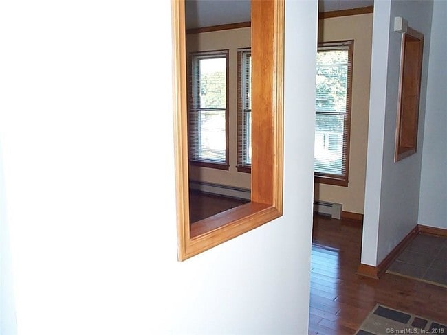 Building Photo - 27 Adams Heights