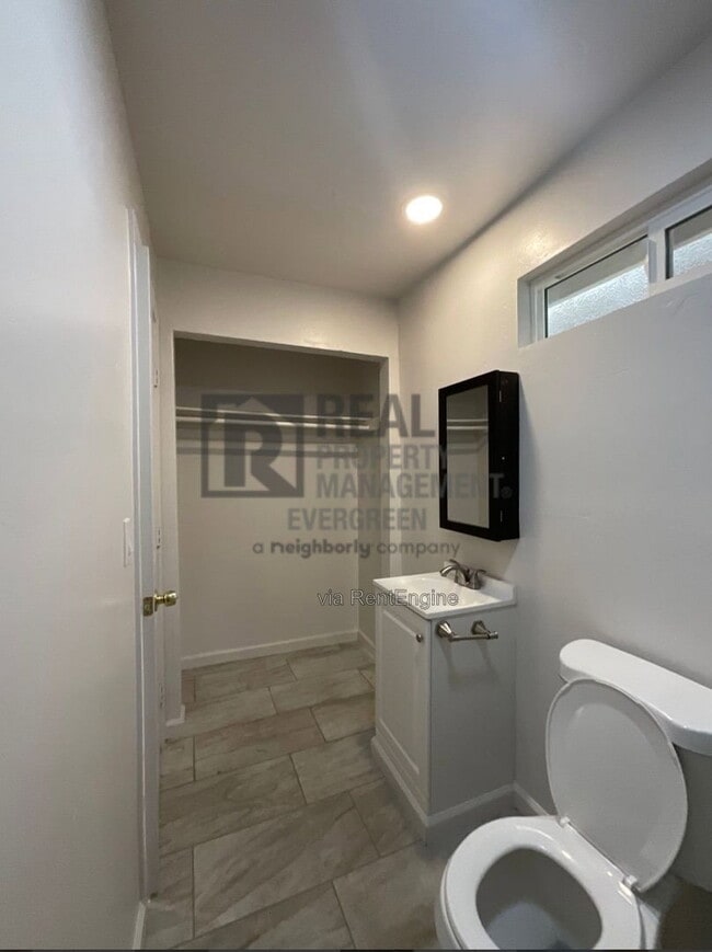 Foto del edificio - 303 N 3rd St
